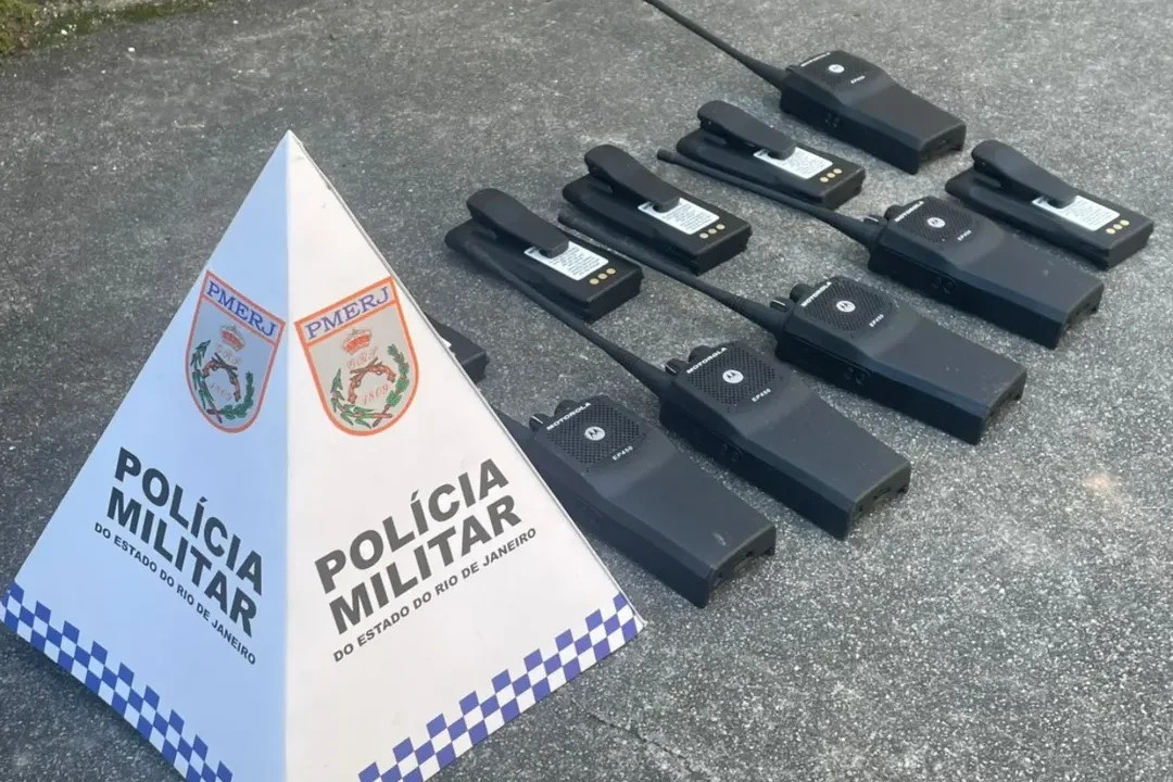 Magé: A ação reforça o compromisso da Polícia Militar no combate à criminalidade na região.